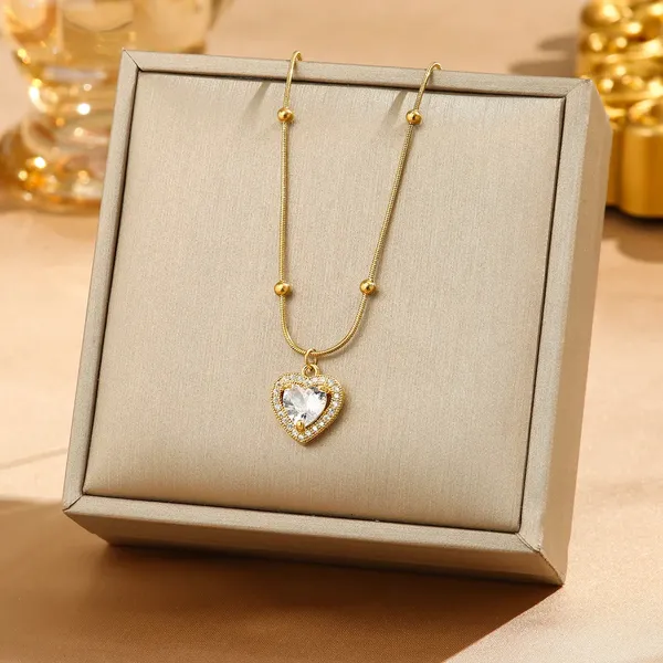 Gold_Heart_Pendants_For_Women